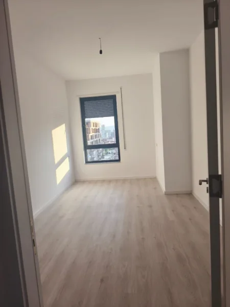 Tirane, jepet me qera apartament 2+1 Kati 7, 100 m² 500 €