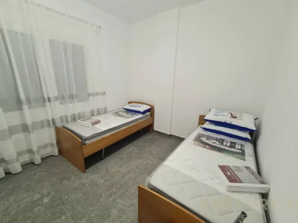 Tirane, jepet me qera apartament 3+1+Aneks+Ballkon Kati 2, 160 m² 700 € (Sauk i Vjeter)