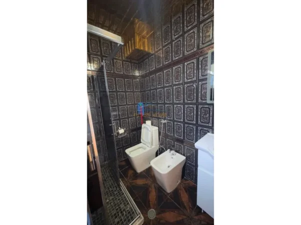 Tirane, jepet me qera apartament 2+1 Kati 3, 72 m² 600 € (Rruga Irfan Tomini)