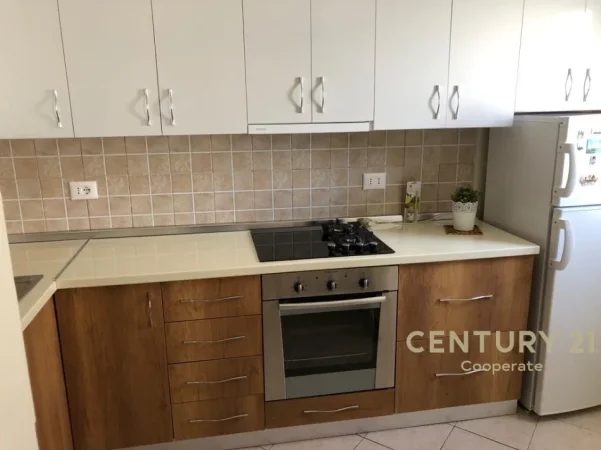 Tirane, shitet apartament 3+1 Kati 3, 80 m² 208.000 € (Rruga Mihal Grameno)