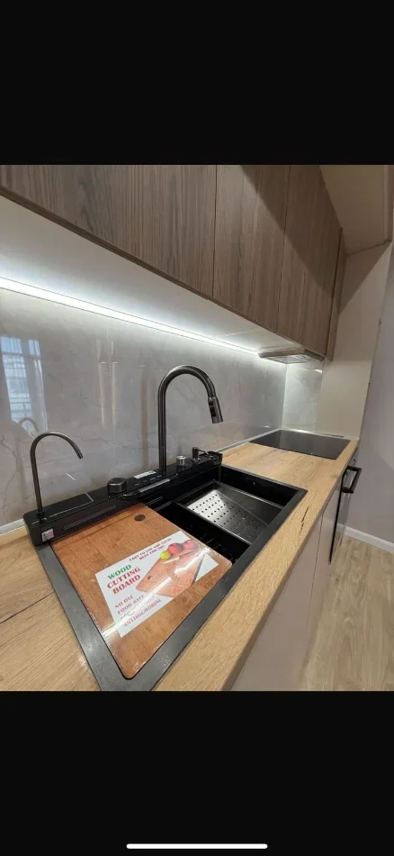 Tirane, jepet me qera apartament 1+1 Kati 8, 65 m² 470 € (Yzberisht)