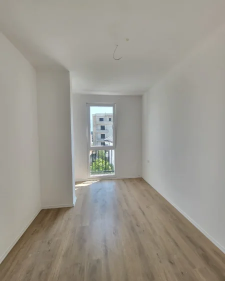 Tirane, shitet apartament 2+1+Ballkon Kati 2, 77 m² 154.100 € (Sauk i Vjeter)