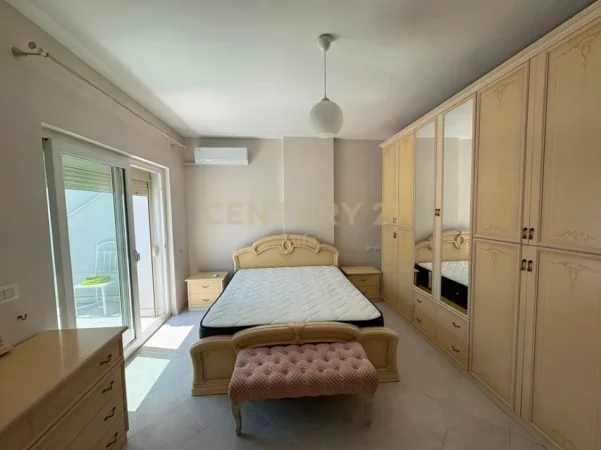 Tirane, jepet me qera apartament+verande | Penthouse 2+1+Ballkon Kati 8, 115 m² 1.500 € (Rruga Dritan Hoxha)