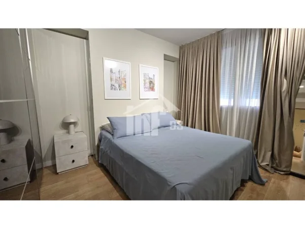 Tirane, jepet me qera apartament 1+1 Kati 3, 80 m² 1.400 € (RRUGA “SAMI FRASHERI”, PRANË LIQENIT ARTIFICIAL)