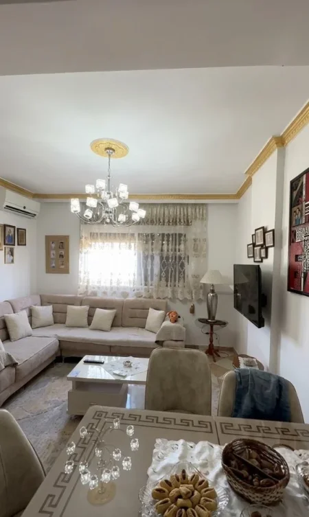 Durres, jepet me qera apartament 1+1+Ballkon Kati 4, 80 m² 350 € 