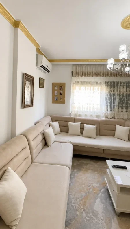 Durres, jepet me qera apartament 1+1+Ballkon Kati 4, 80 m² 350 € 
