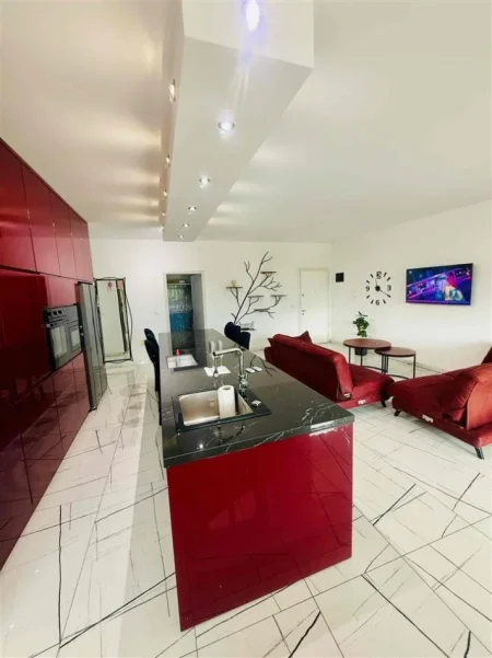 Tirane, jepet me qera apartament 2+1+Ballkon Kati 4, 130 m² 1.200 € (Hamdi Sina)