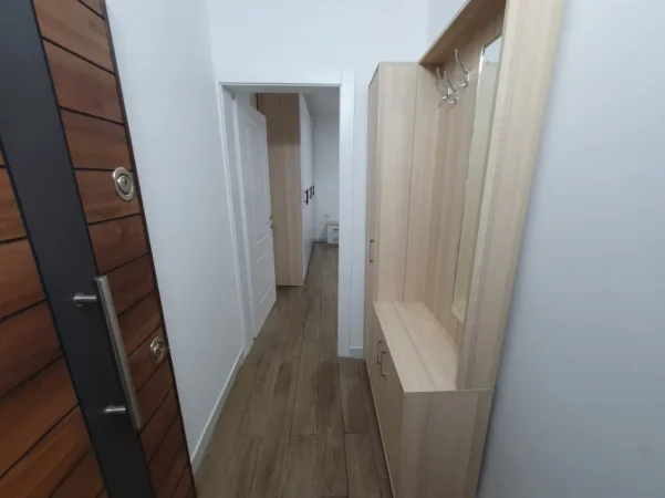 Tirane, jepet me qera garsonier 1+1 Kati 4, 40 m² 450 € (rruga Naim Frasheri pas Ambasades kineze Tirane)