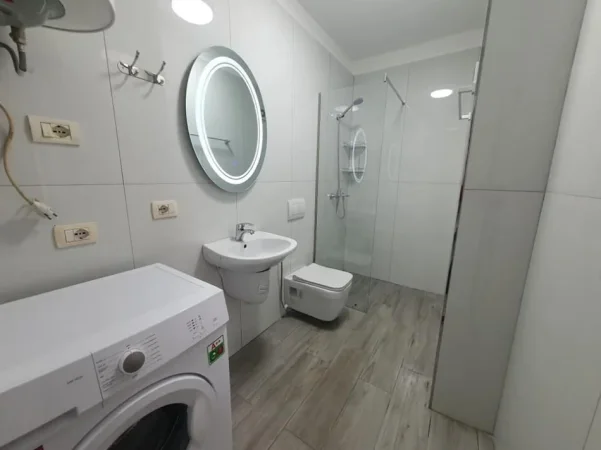 Tirane, jepet me qera garsonier 1+1 Kati 4, 40 m² 450 € (rruga Naim Frasheri pas Ambasades kineze Tirane)
