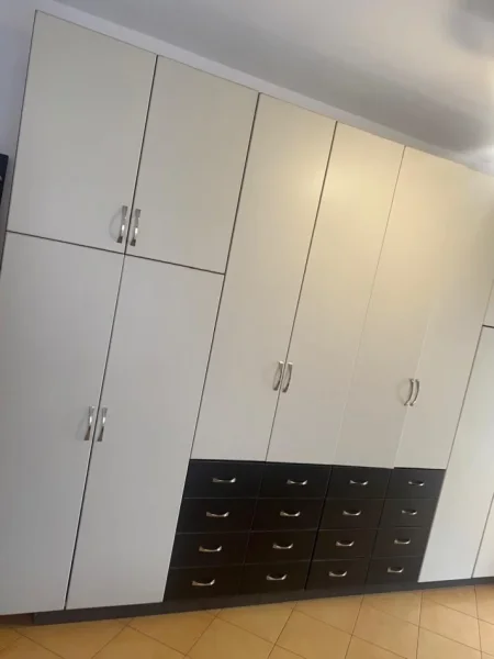 Tirane, jepet me qera apartament 1+1 Kati 4, 65 m² 400 € (Don Bosko)