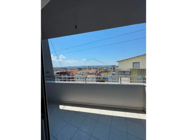 Tirane, shitet apartament 1+1 Kati 5, 86 m² 112.000 € (Shefqet Kuka)