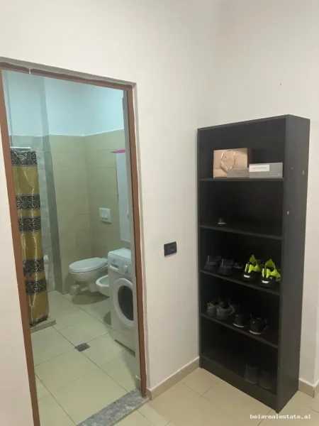 Tirane, jepet me qera apartament 1+1+Ballkon Kati 1, 60 m² 520 € (Rr. Dibres)