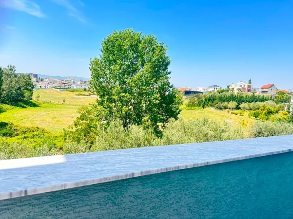 Tirane, jepet me qera apartament 4+1 Kati 1, 250 m² 750 € (Paskuqan)