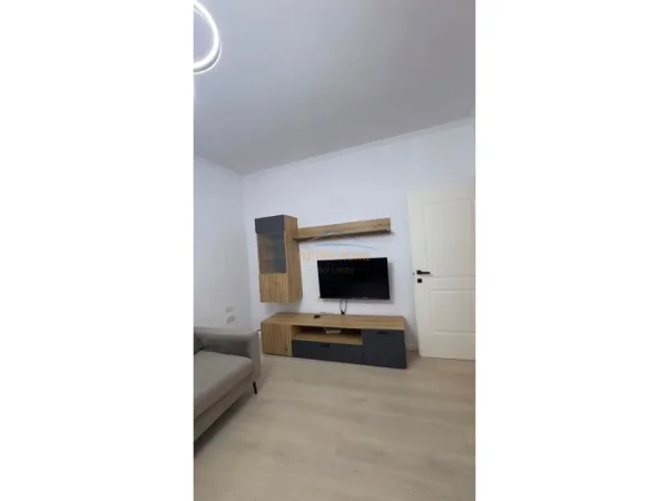 Tirane, jepet me qera 2+1 Kati 3, 72 m² 650 € (Rruga Irfan Tomini, Tiranë)