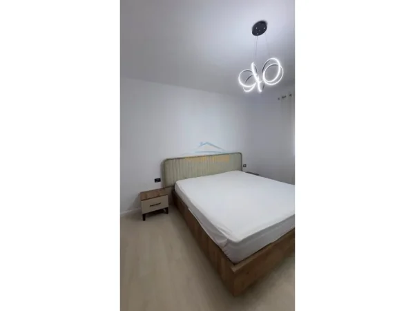 Tirane, jepet me qera 2+1 Kati 3, 72 m² 650 € (Rruga Irfan Tomini, Tiranë)