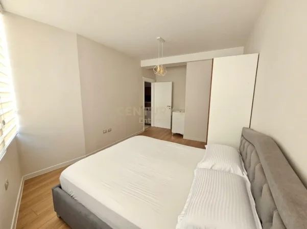 Tirane, jepet me qera apartament 2+1 Kati 6, 85 m² 700 € (mine peza)