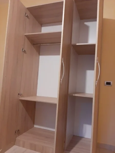 Tirane, jepet me qera apartament 2+1 Kati 2, 30 m² 200 € (Qytet Studenti)