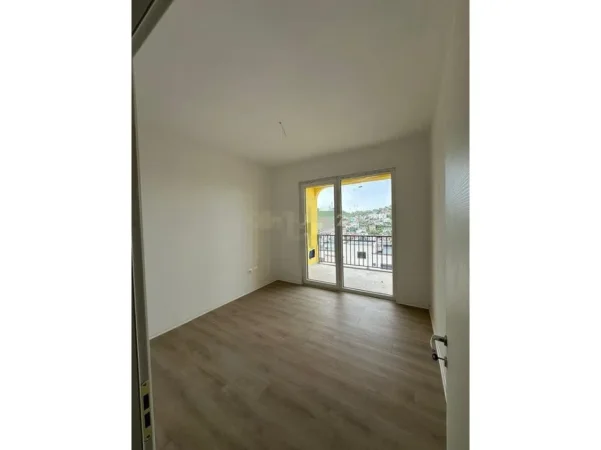 Tirane, shitet apartament 3+1+Ballkon Kati 10, 139 m² 196.000 € (Grand Gallery, Yzberisht)