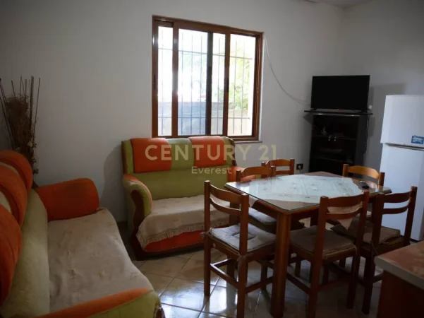 Tirane, jap me qera KODRA E PRIFTIT, KAT VILE ME QIRA + POST PARKIMI 300 €