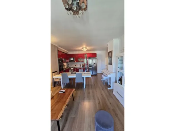 Tirane, shitet apartament 2+1 Kati 7, 98 m² 330.000 € (stadiumi air albania)