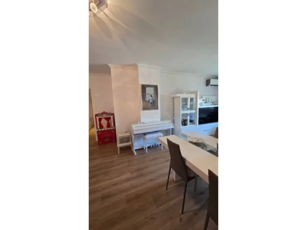 Tirane, shitet apartament 2+1 Kati 7, 98 m² 330.000 € (stadiumi air albania)