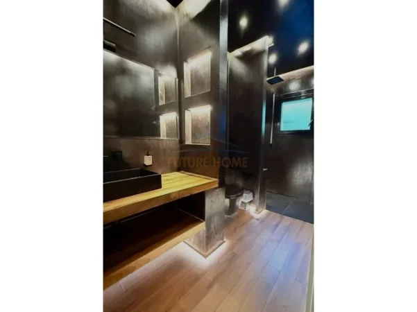 Tirane, shitet apartament 3+1+Ballkon Kati 1, 174 m² 550.000 € (LONG HILL REZIDENCE)