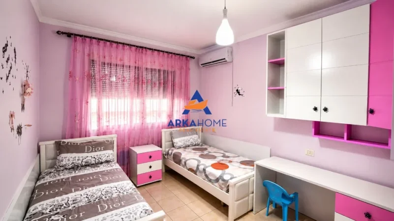 Tirane, shitet apartament 2+1+Ballkon Kati 3, 118 m² 165.000 € 