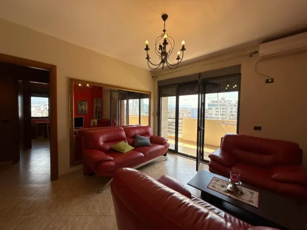 Tirane, jepet me qera apartament 2+1+Ballkon Kati 9, 97 m² 700 € (9 katshet)