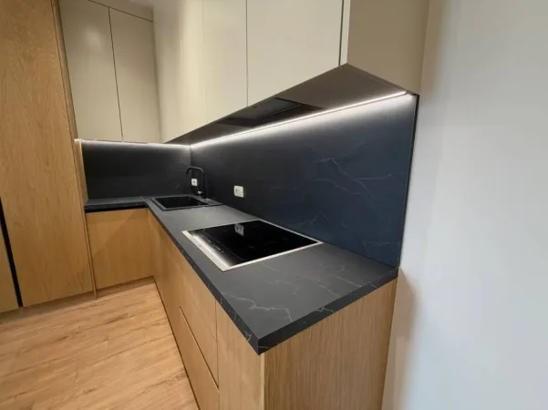 Tirane, jepet me qera apartament 2+1 Kati 9, 116 m² 1.250 € (Mine Peza)