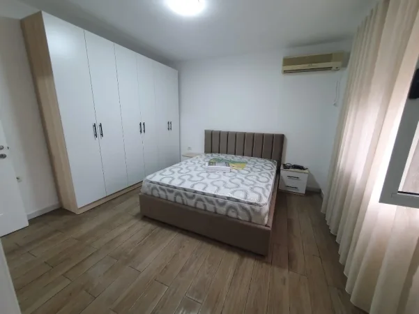 Tirane, jepet me qera Studio , 