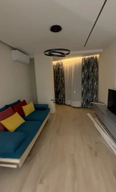 Tirane, jepet me qera apartament 1+1 Kati 8, 65 m² 1.100 € (MINE PEZA)