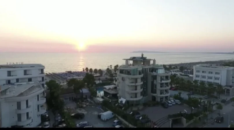 Durres, shitet 2+1 . Super mobilim 220.000 €(GOLEM)