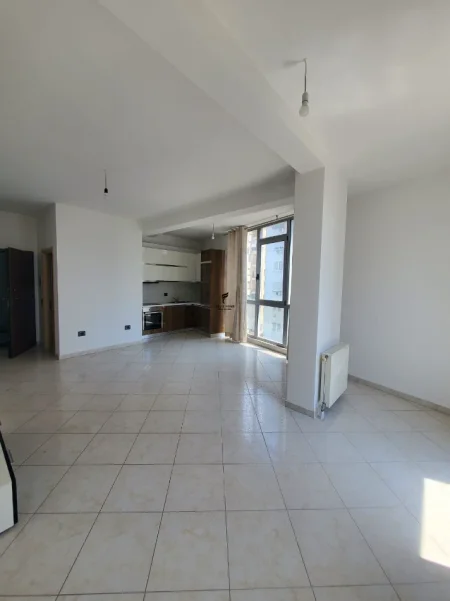 Tirane, shitet apartament 2+1 Kati 5, 110 m² 365.000 € (KOMUNA E PARISIT)
