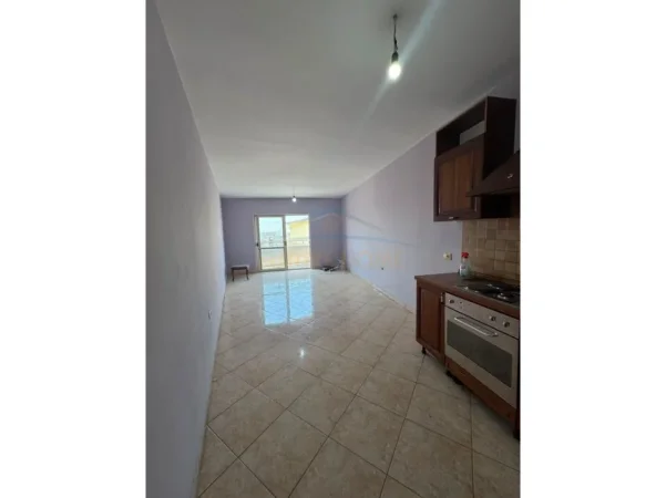 Tirane, shitet apartament 1+1 Kati 5, 86 m² 112.000 € (FRESK)