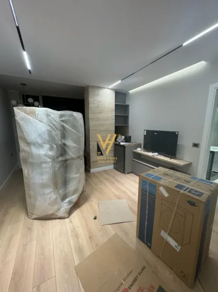 Tirane, jepet me qera garsonier Kati 2, 35 m² 550 € (KOMUNA E PARISIT)