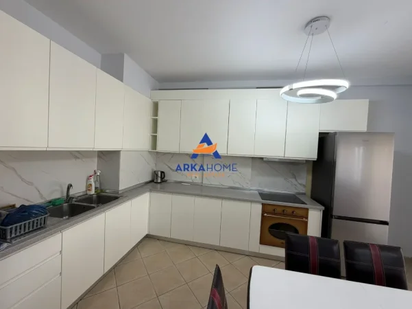 Tirane, jepet me qera apartament Kati 10, 103 m² 1.000 € 
