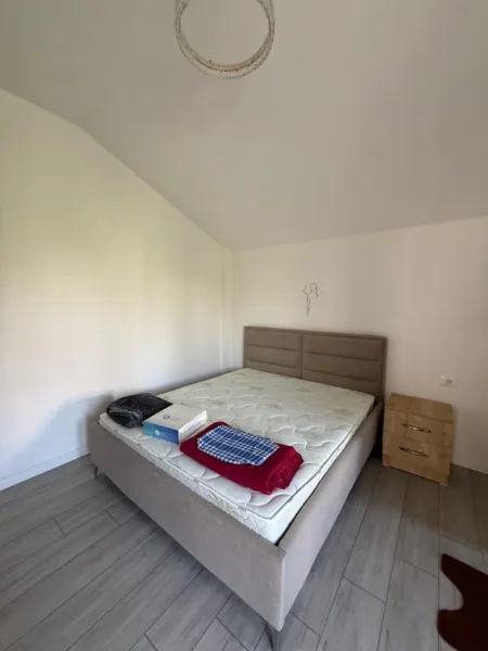 Tirane, jepet me qera apartament 1+1 Kati 3, 60 m² 350 € (Rruga 5 Maji)