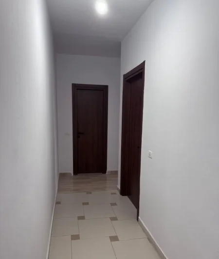 Tirane, jepet me qera apartament 2+1+Ballkon Kati 8, 80 m² 469 € (Thoma Koxhaj)