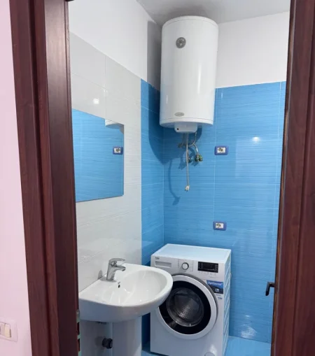 Tirane, jepet me qera apartament 2+1+Ballkon Kati 8, 80 m² 469 € (Thoma Koxhaj)