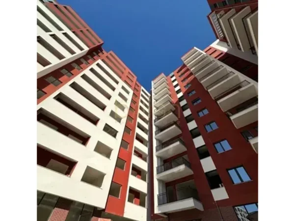 Tirane, shitet 2+1 , 99 m² 190.000 € (Xhamlliku)