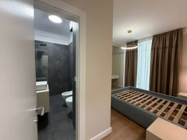 Tirane, jepet me qera apartament 2+1 Kati 9, 116 m² 1.250 € (rruga mine peza)
