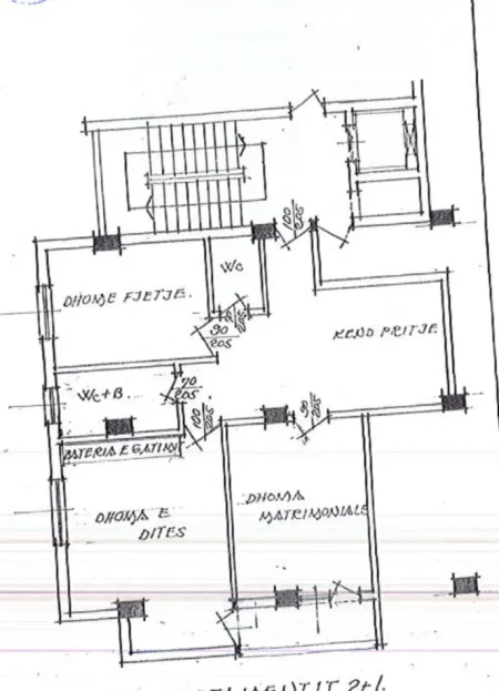 Tirane, shes 3+1+Aneks+Ballkon Kati 2, 96 m² 365.000 € (njesia Nr: 5, Pas Kinema Agimit, te Pallatet Agimi te Blloku)