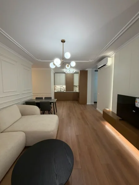 Tirane, jepet me qera apartament 2+1 Kati 5, 122 m² 1.400 € (Delijorgji)