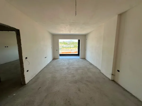 Tirane, shitet apartament 1+1+Ballkon Kati 3, 78 m² 110.000 € (Rruga Azem Galica)