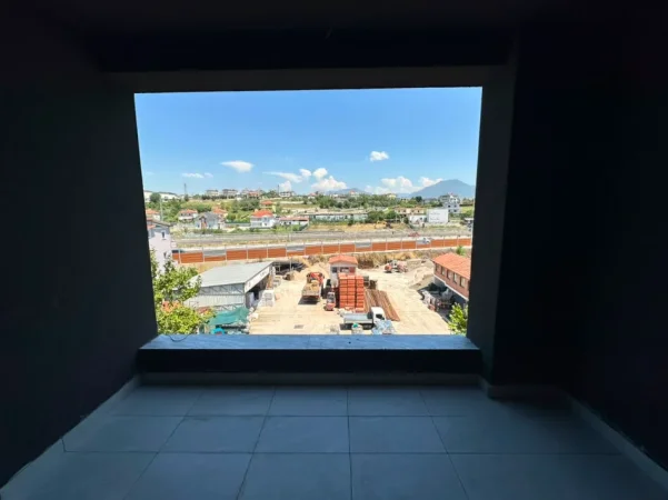 Tirane, shitet apartament 1+1+Ballkon Kati 3, 78 m² 110.000 € (Rruga Azem Galica)