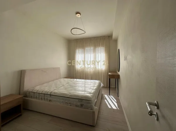 Tirane, jepet me qera apartament 1+1+Ballkon Kati 2, 62 m² 650 € 