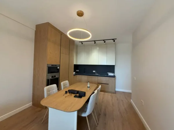 Qera, Apartament 2+1+2, Golden Tower Residence, Tiranë. 0696069906