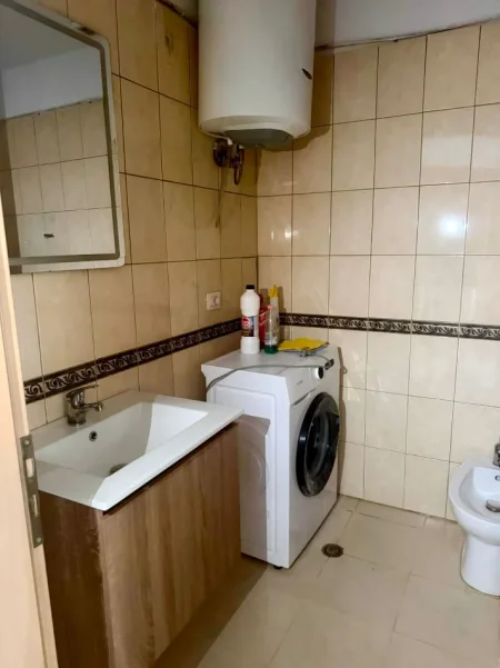 Tirane, shitet apartament 1+1 , 90 m² 125.000 € (Astir)