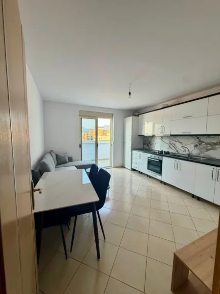 Tirane, shitet apartament 1+1 , 90 m² 125.000 € (Astir)