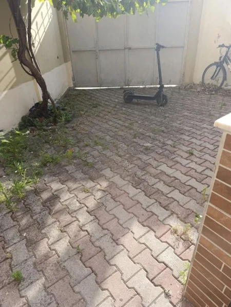 Tirane, shitet apartament 3+1 Kati 1, 105 m² 250.000 € (Spitali Amerikan 2)